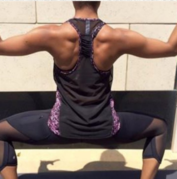 Lululemon Sunshine Salutation Tank - Size 6 - Picture 11 of 11